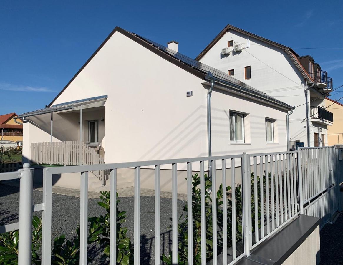 Otthon A Balatonon Vendeghaz Villa Keszthely Exterior foto